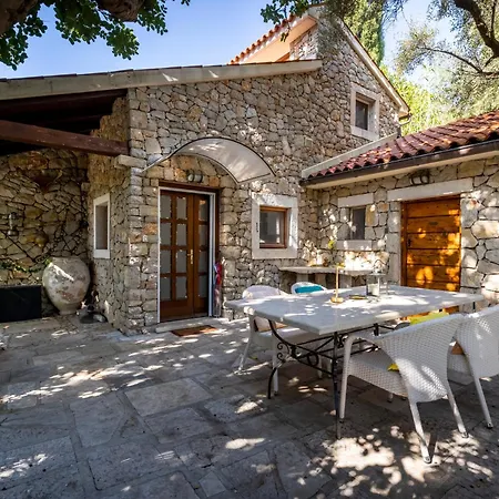 Сasa de vacaciones Stone House Retreat *