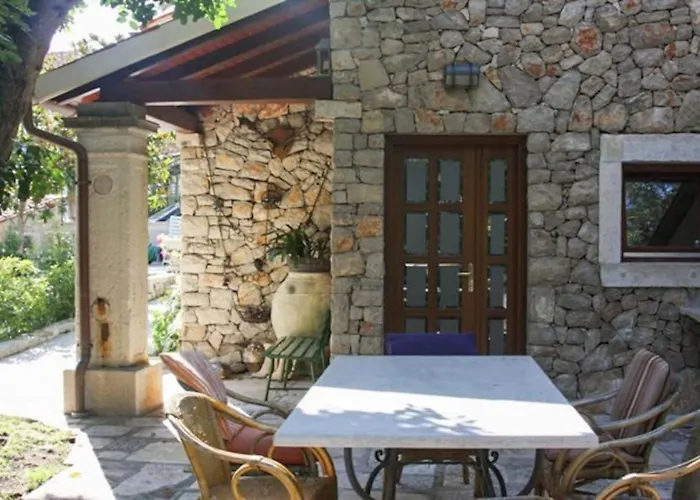 Prázdninový dům Stone House Retreat *